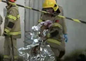 VÍDEO: Incêndio atinge casa em João Pessoa e Bombe
