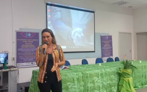Dia do Meio Ambiente - Luzia Moraes palestrou no Seminário Meio Ambiente e Sustentabilidade – Combate a Poluição Plástica”, na UFBA. Confira!
