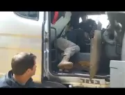 PRF prende tres paraguaios em carreta com carga de
