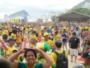 Torcedores chegam a Copacabana para assistir a Bra