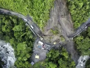 Ônibus é soterrado em deslizamento na Colômbia; 33