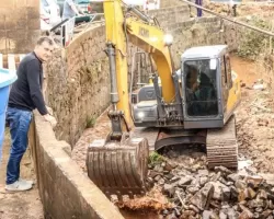Prefeitura de Aratiba realiza limpeza do Rio Agulh