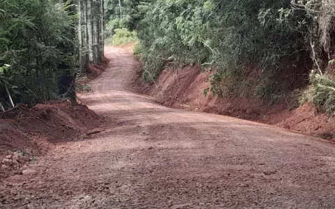 Prefeitura intensifica recuperação de estradas do 