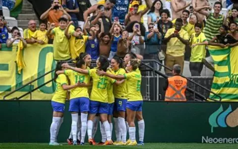 Seleção Brasileira Feminina estreia com vitória na