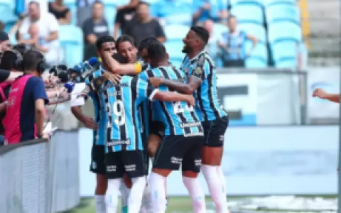 Grêmio goleia por 4 a 1 o Guarany de Bagé na Arena