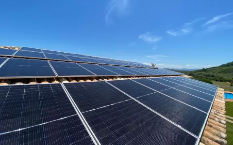 Energia solar fotovoltaica ajuda os produtores rur