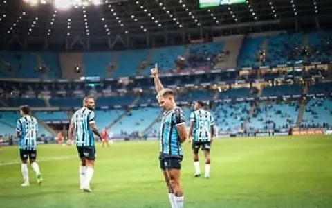Grêmio vence o Athletico-PR e soma os primeiros po