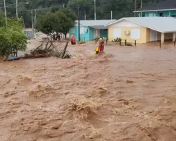 Chuvas no RS: municípios atingidos suspendem as au