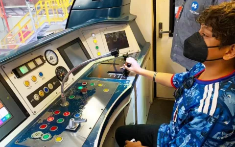 Adolescente que sonha em trabalhar no metrô virali
