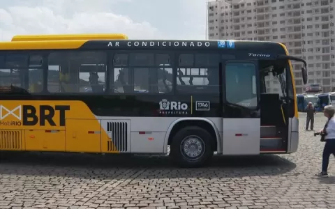 Novos modelos do BRT têm cabine de proteção para m
