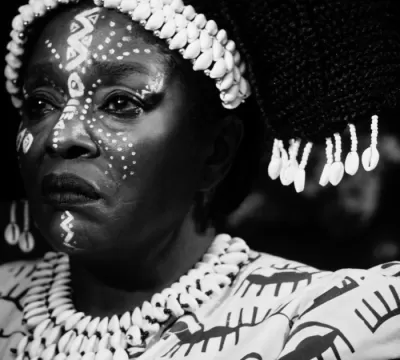 “Mami Wata”, premiado filme nigeriano, e outras es