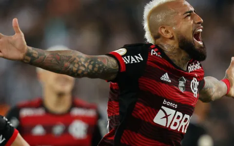 Flamengo vence Botafogo e retorna à vice-liderança
