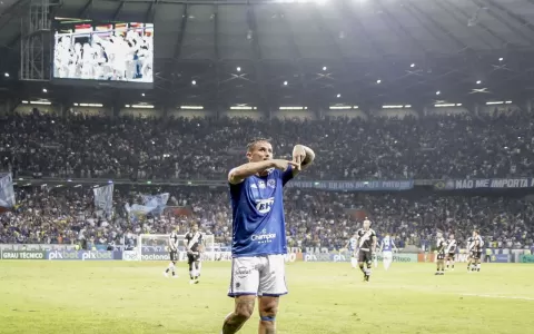 Cruzeiro derrota o Vasco e retorna à Série A do Br
