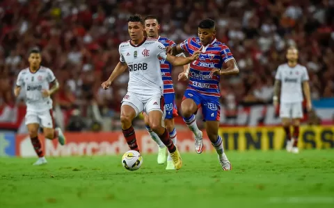 Com gol no fim, Fortaleza vira e vence o Flamengo no Castelão pelo Brasileirão