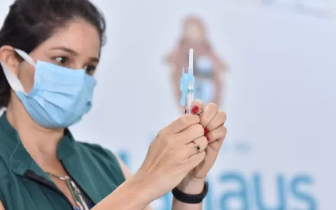 Rio e Niterói confirmam quinta dose de vacina cont