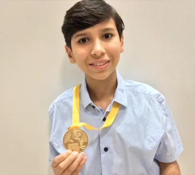 Brasileiro de 13 anos com um dos maiores QIs do mundo ganha medalha de ouro em Olimpíada de Física