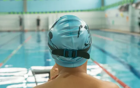 Como a natação ajuda a estimular à memória?