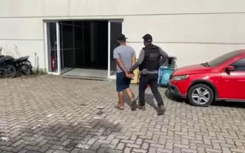 Polícia prende homem acusado de cobrar comerciante
