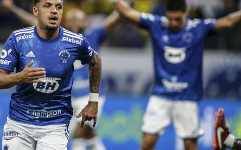 Líder Cruzeiro faz 2 a 0 no Tombense e abre larga 