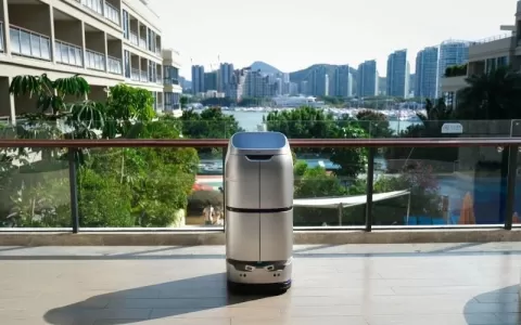 Aluguel de robôs democratiza automação na hotelari