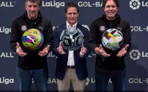 Campeonato de futebol da Espanha transforma bolas 